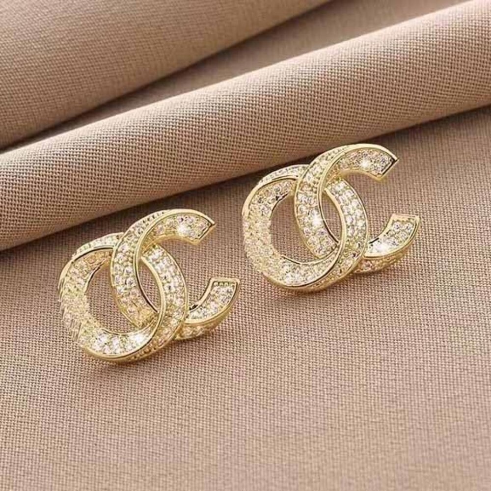 18K Gold Letter Earrings CZ Stud Lightweight Jewelry for Women Christmas - Picture 3 of 3